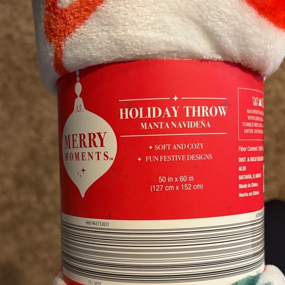 Festive Red and Green Bow and Tree Blanket - Picture 2 of 5